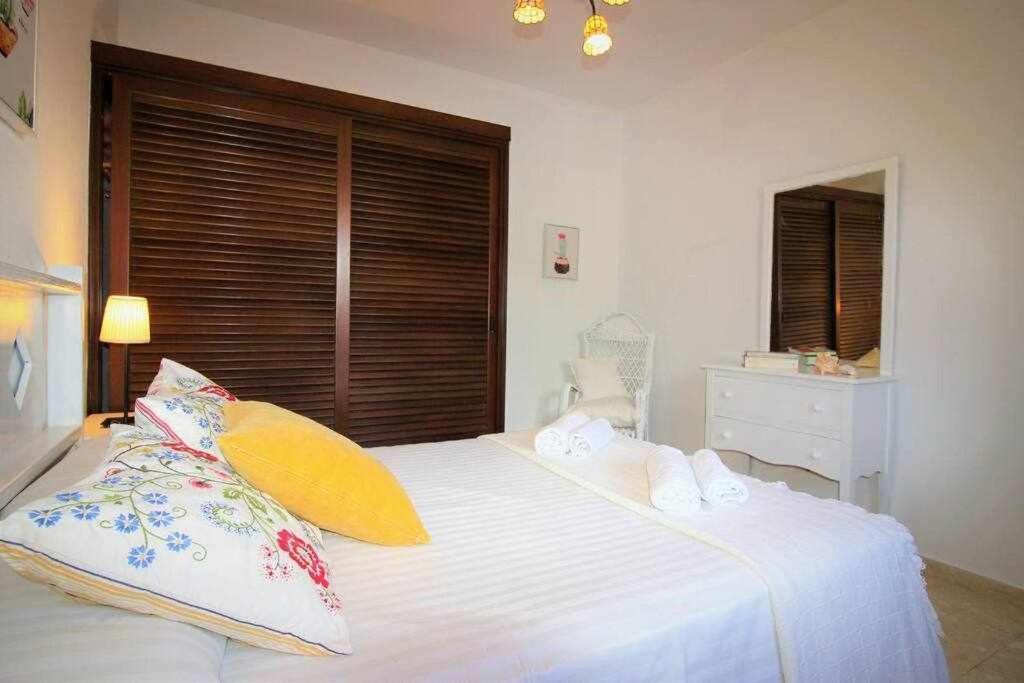 Casa Alejandra Con Terraza Y Barbacoa Villa Ел Голфо Екстериор снимка