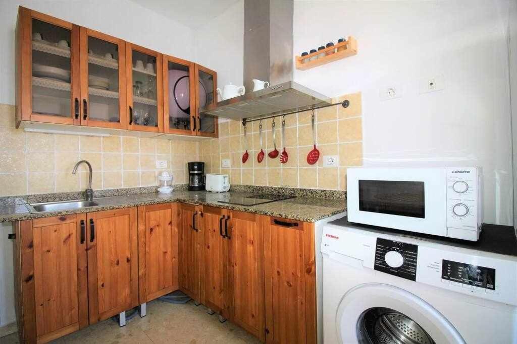 Casa Alejandra Con Terraza Y Barbacoa Villa Ел Голфо Екстериор снимка